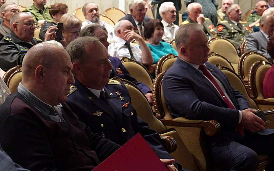 Ветеранский благотворительный фонд поздравил с круглой датой первый вице-спикер гордумы Воронежа