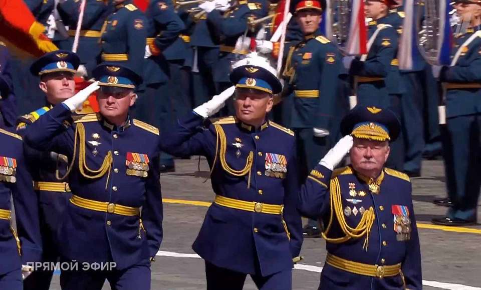 Воронежские курсанты прошли по Красной площади