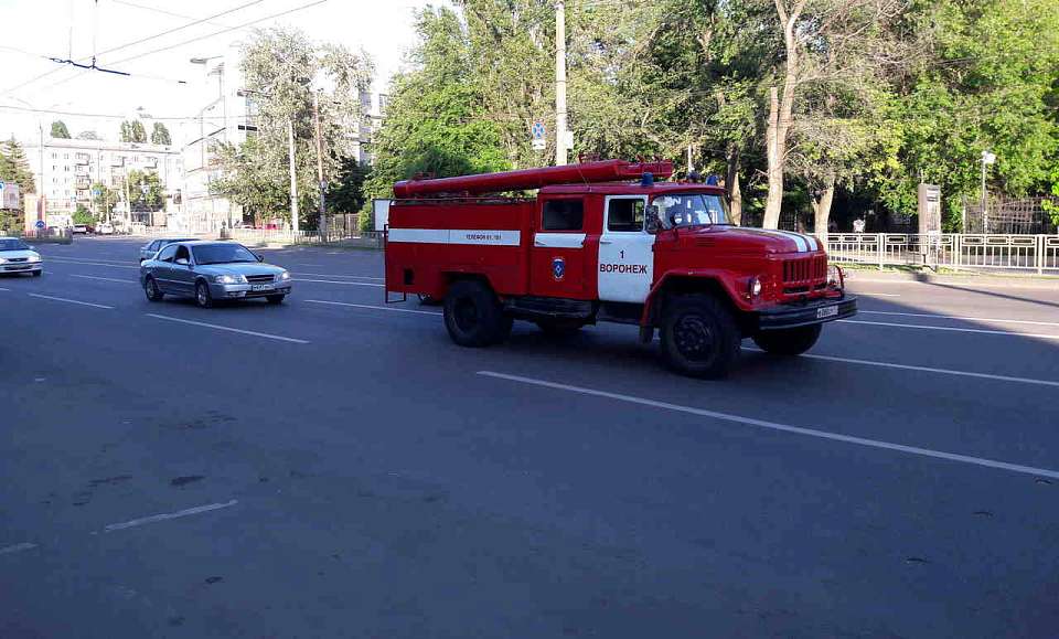 В Воронеже госпитализировали 51-летнего мужчину после пожара в доме
