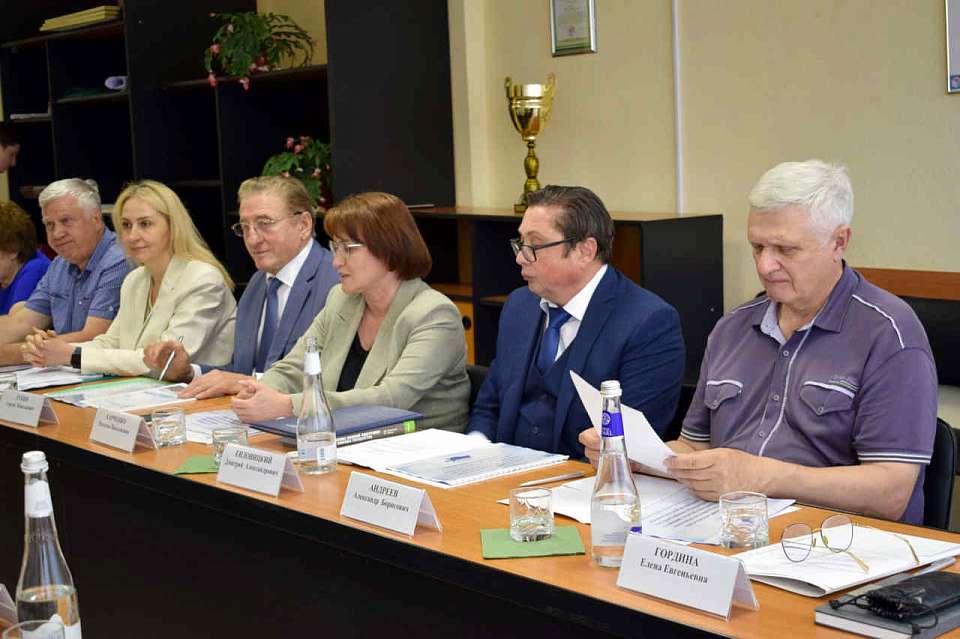 Сергей Лукин принял участие в заседании Общественного совета при УФНС России по Воронежской области 