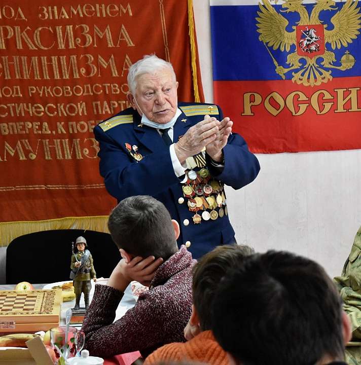 В Ленинском районе прошел урок мужества для воспитанников детского дома