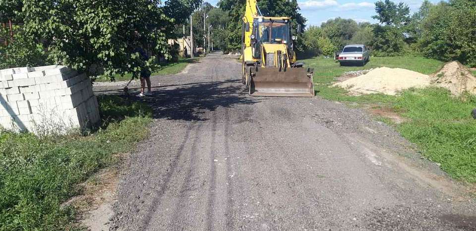 На территории Железнодорожного района продолжается обновление покрытия улиц частного сектора