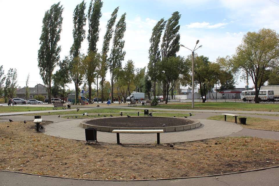    В Левобережном районе завершилось благоустройство сквера и новой детской площадки