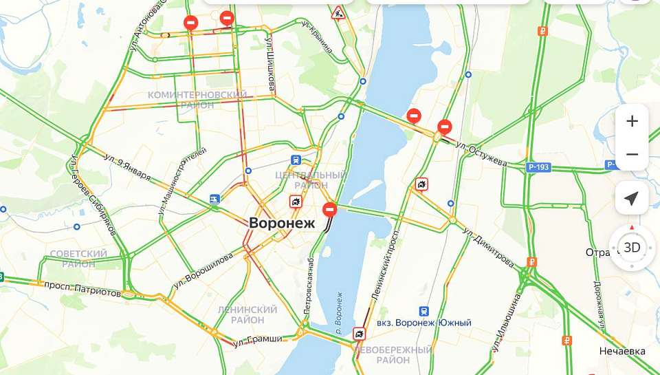Две аварии спровоцировали пробку на Ленинском проспекте в Воронеже