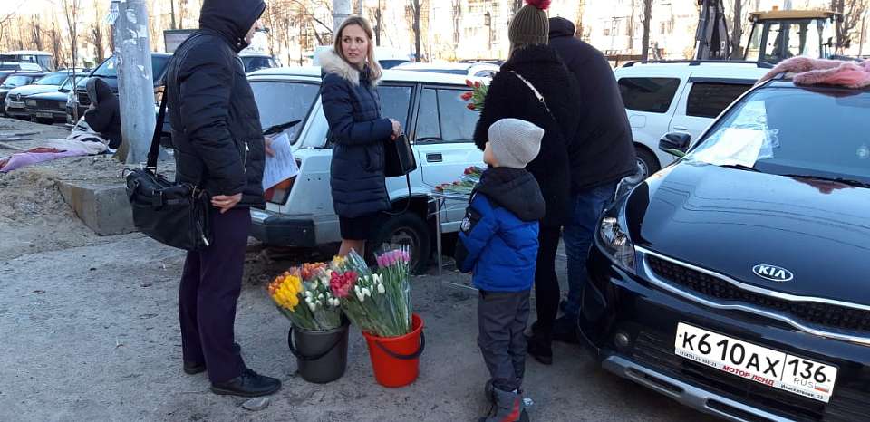 В Железнодорожном районе проходят рейды по ликвидации несанкционированной торговли цветами
