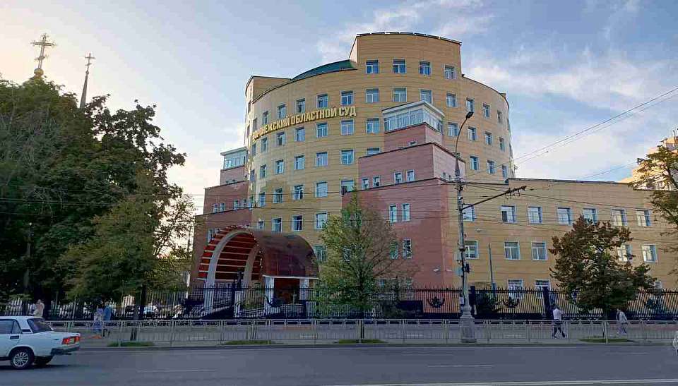 Жалобу убившей мужа в Воронеже многодетной учительницы начали рассматривать в суде