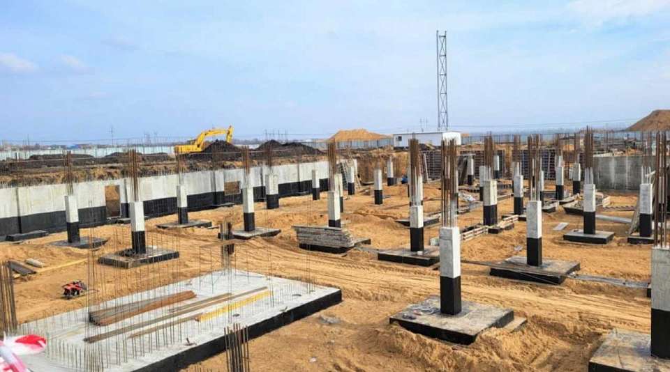 Школу на 800 мест за 1,5 млрд рублей начали строить в воронежском селе