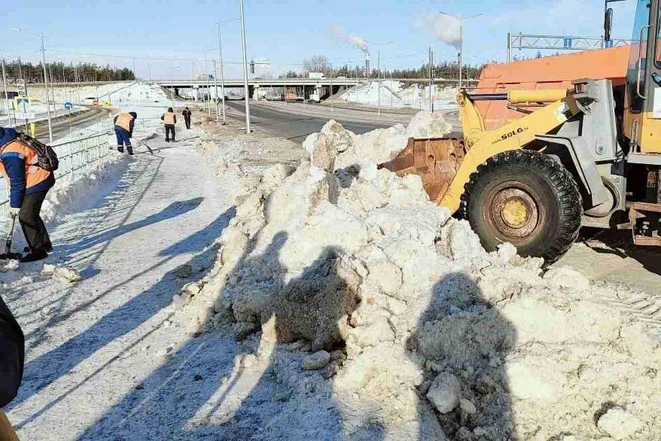Комбинат благоустройства Железнодорожного района продолжает работу в непростых погодных условиях
