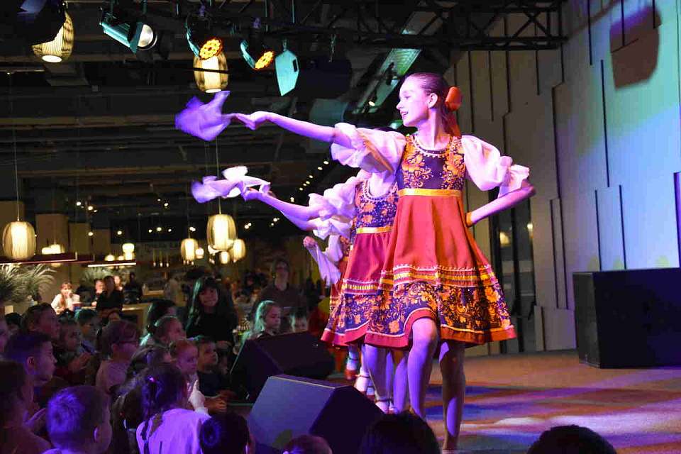 В Железнодорожном районе ярко и весело проводили зиму