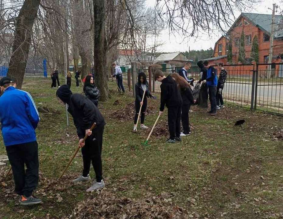 В Советском районе прошел общегородской суботник