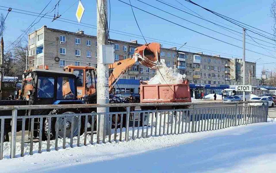 Сильный мороз – не помеха продуктивной уборке снега