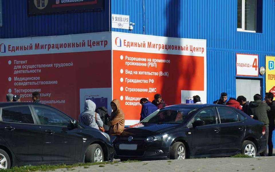 Воронежским работодателям разъяснили порядок привлечения иностранцев к труду
