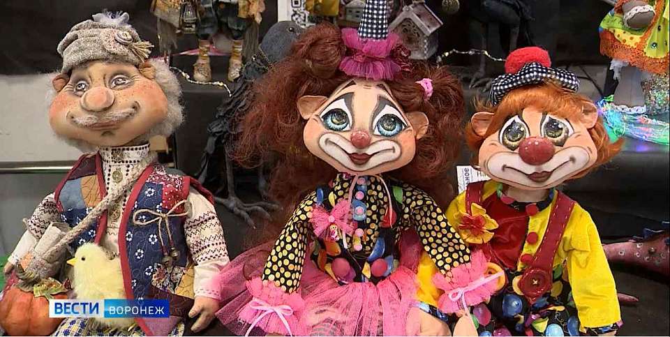 Выставка «Кукольное поМИШАтельство» заработала в Воронеже