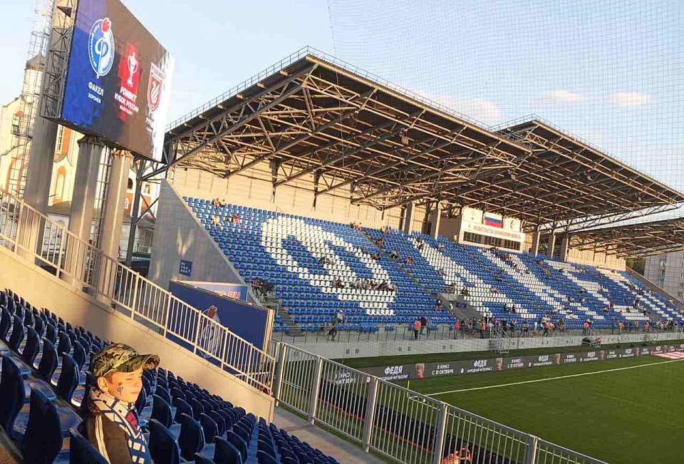 Не все поняли шутку про выключенный свет на стадионе в Воронеже