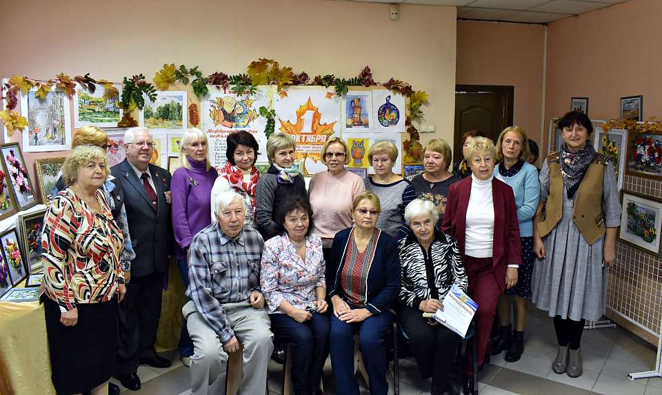 В Ленинском районе чествовали старших земляков