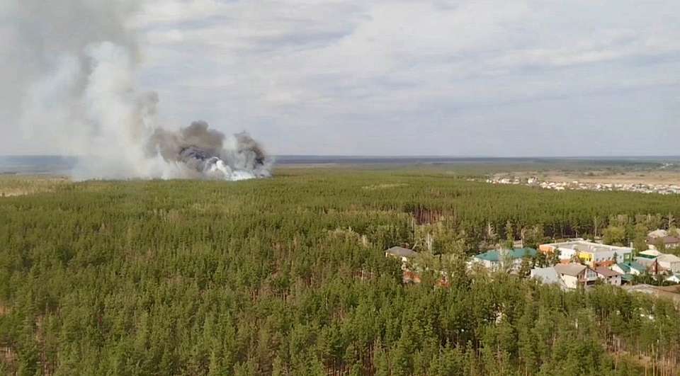 Ландшафтный пожар площадью 0,9 га в микрорайоне Воронежа потушили