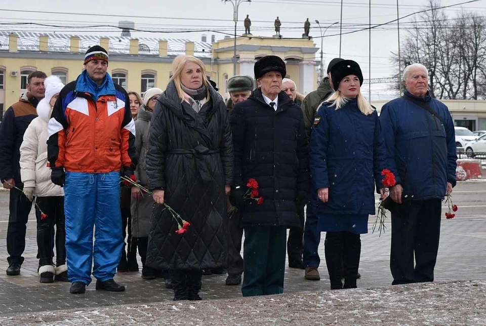 В Центральном районе почтили память защитников Отечества