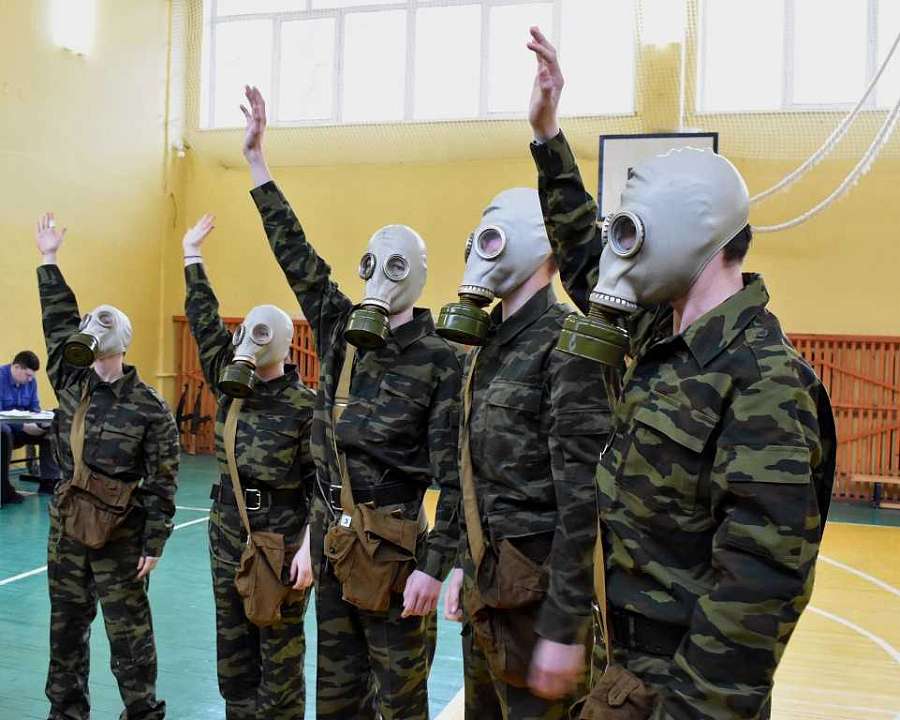 В Ленинском районе прошла военно-спортивная игра «Победа» 