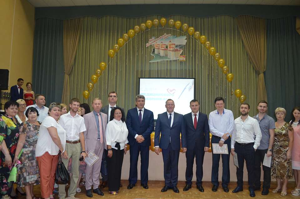        В Коминтерновском районе поздравили медицинских работников