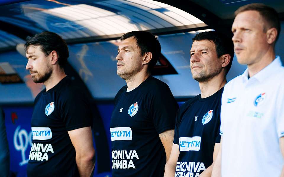 Тройка тренеров покинула воронежский «Факел» следом за Олегом Василенко