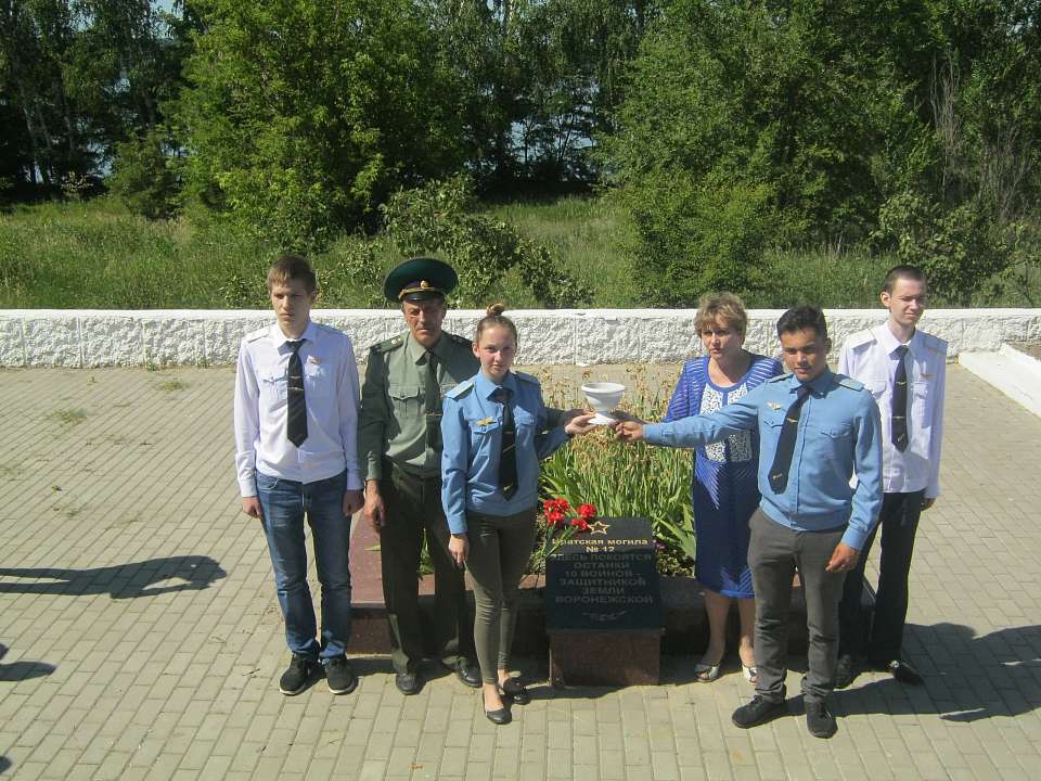 В Железнодорожном районе проходит акция «Горсть памяти»