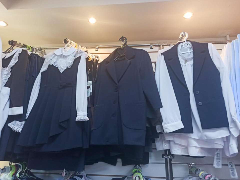 «Будто театральный реквизит»: что думают воронежцы о школьной форме