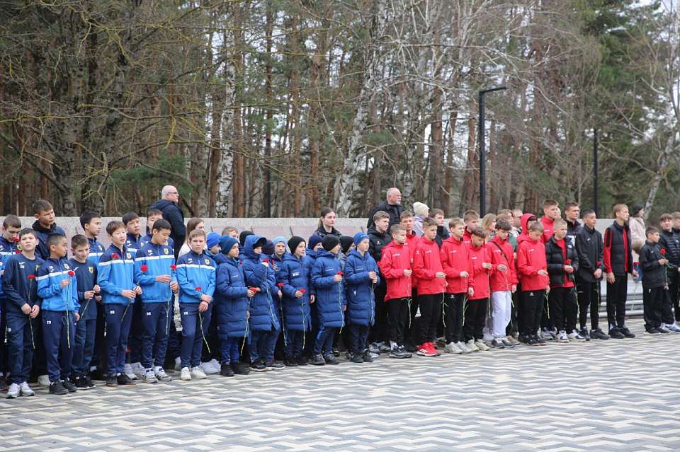 В инфекционную больницу в Ставрополе попали 8 юных футболистов из Воронежа