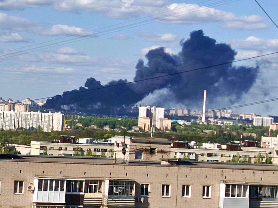 Воронежцев немало напугали чёрные клубы дыма в районе школы и садиков