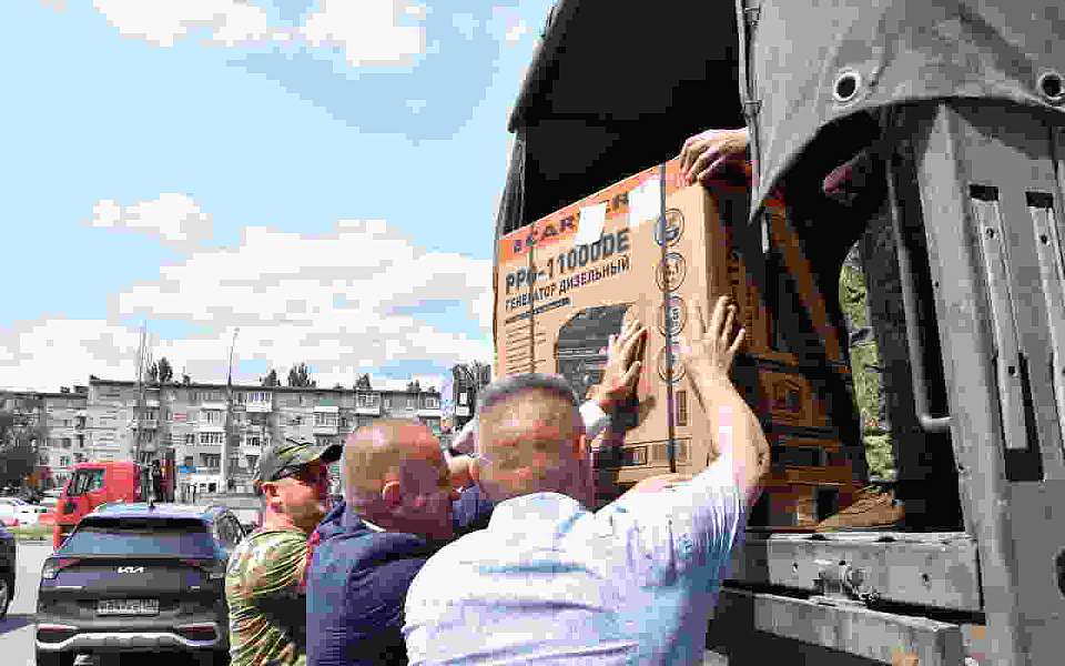 Сотрудники управы Железнодорожного района отправили на фронт гуманитарную помощь