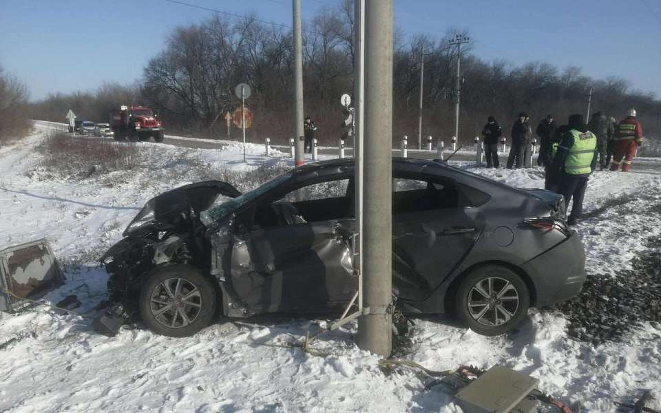 Пассажирка попавшего под поезд автомобиля умерла в воронежской больнице