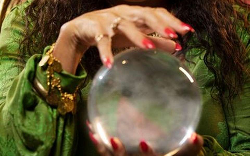 Воронежская пенсионерка лишилась «похоронных» денег после магического обряда