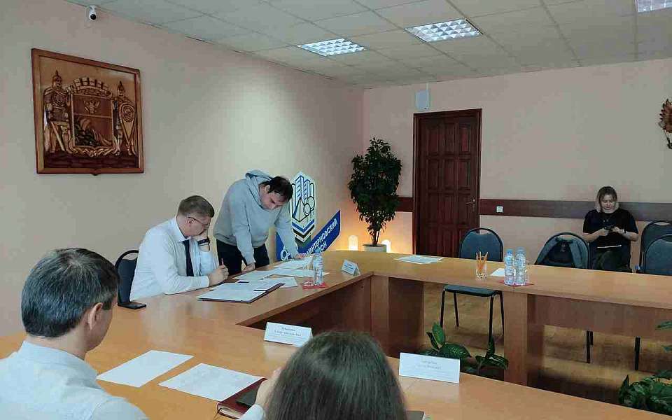 В Коминтерновском районе глава управы провел прием граждан по личным вопросам