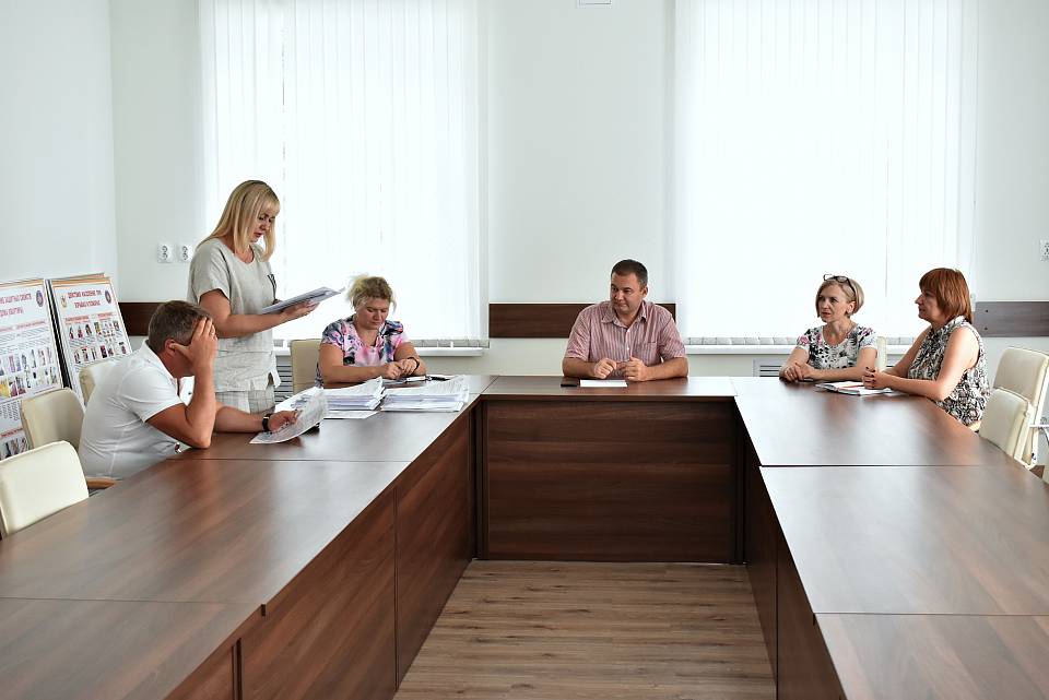 В Ленинском районе рассмотрели вопросы административной практики