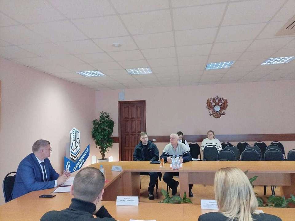 В Коминтерновском районе провели прием по личным вопросам