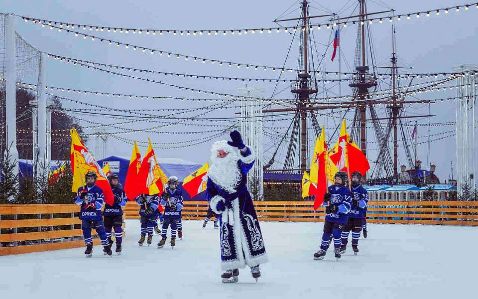 Как прошло открытие главного катка Воронежа