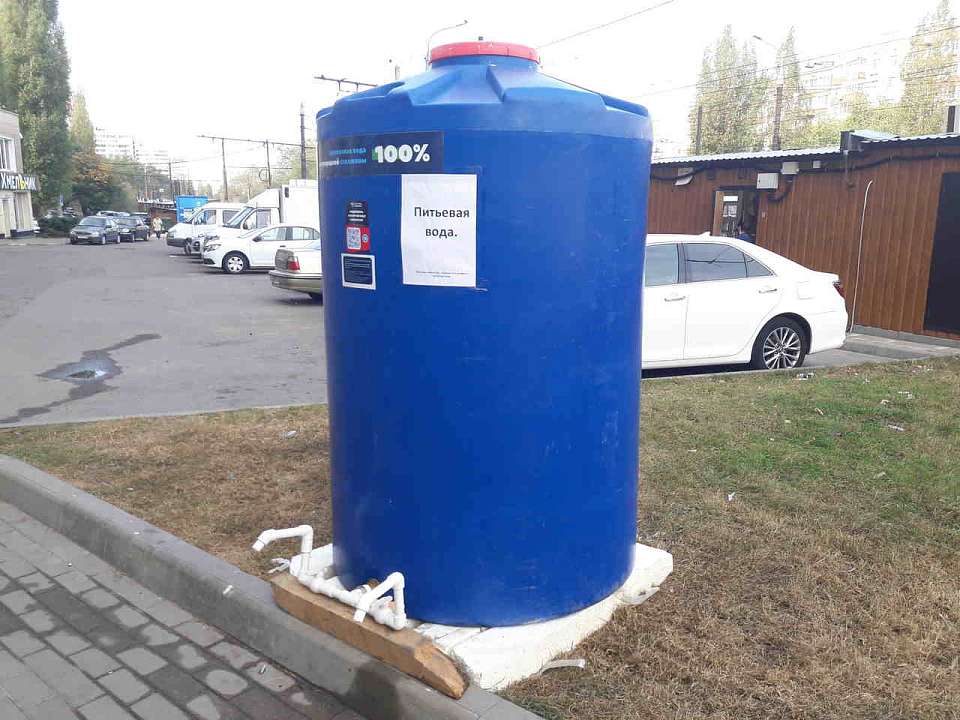 Воронежцам сообщили адреса с бесплатными автоматами с питьевой водой на время аварийных работ