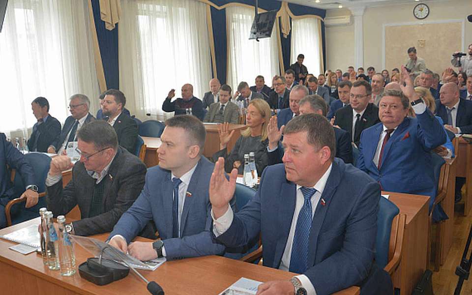 Увеличение зарплаты педагогам согласовала Воронежская городская дума