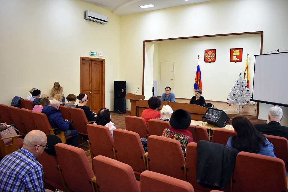 В Ленинском районе подвели итоги годовой работы клуба ЖКХ