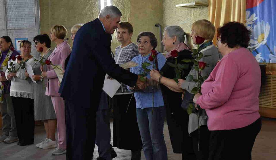 Педагогов Железнодорожного района поздравили с профессиональным праздником