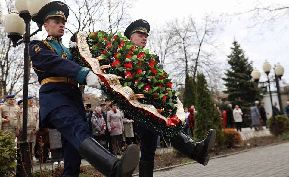 Память несовершеннолетних узников фашизма почтили в Воронеже