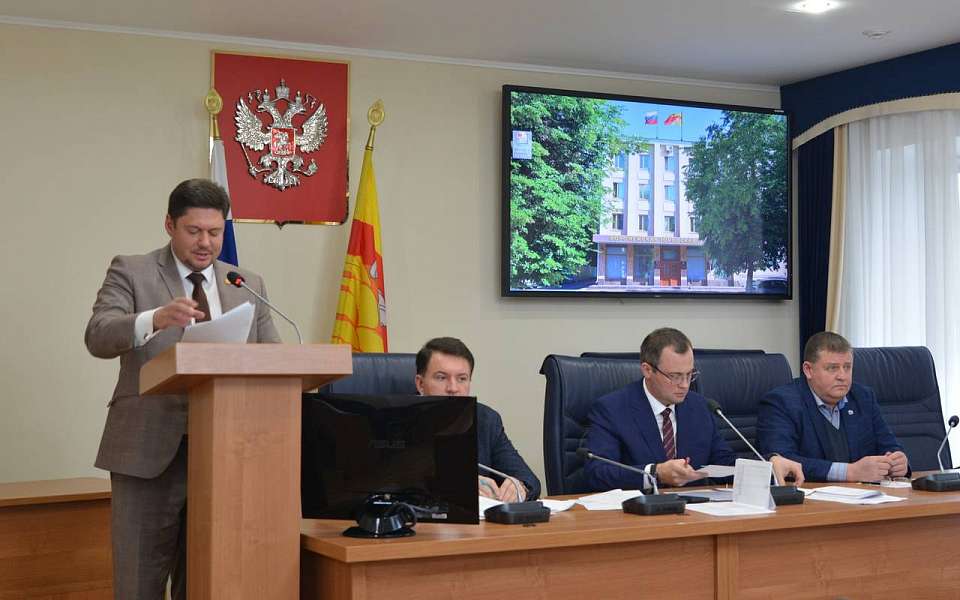 Проблемы ремонта городских ДК обсудили в гордуме Воронежа