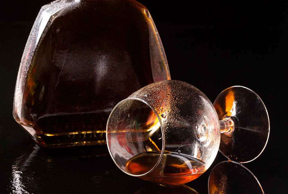 В Воронеже умер мужчина, отравившийся самодельной чачей в Сочи