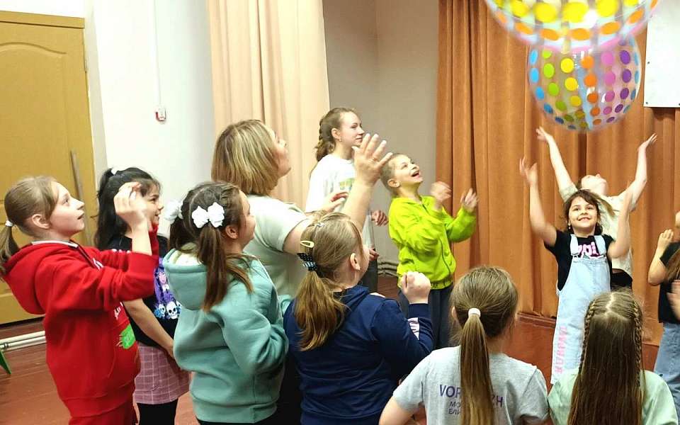 В Коминтерновском районе Воронежа отметили День смеха