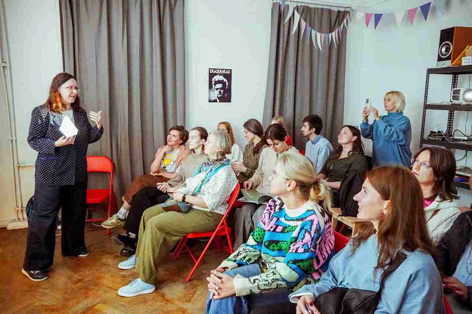 Как рождался сборник рассказов о тех, кто помогает другим