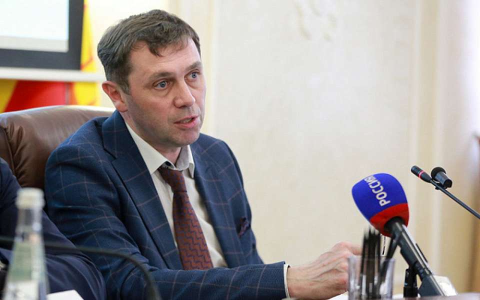 Перед уходом в 2-недельный отпуск мэр Воронежа сказал, когда завершится отопительный сезон