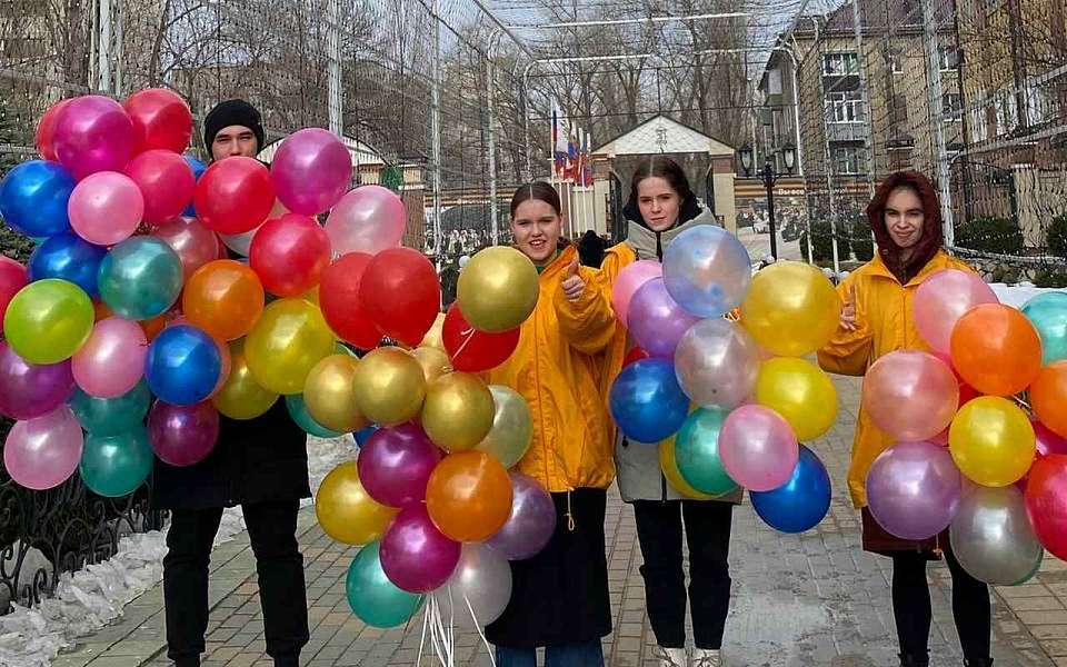 Мероприятия в преддверии Международного женского дня проходят в Железнодорожном районе