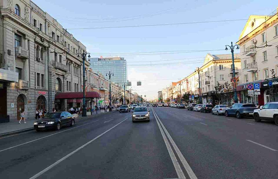 В Воронеже меняют вывески: новый закон ограничивает использование иностранных слов