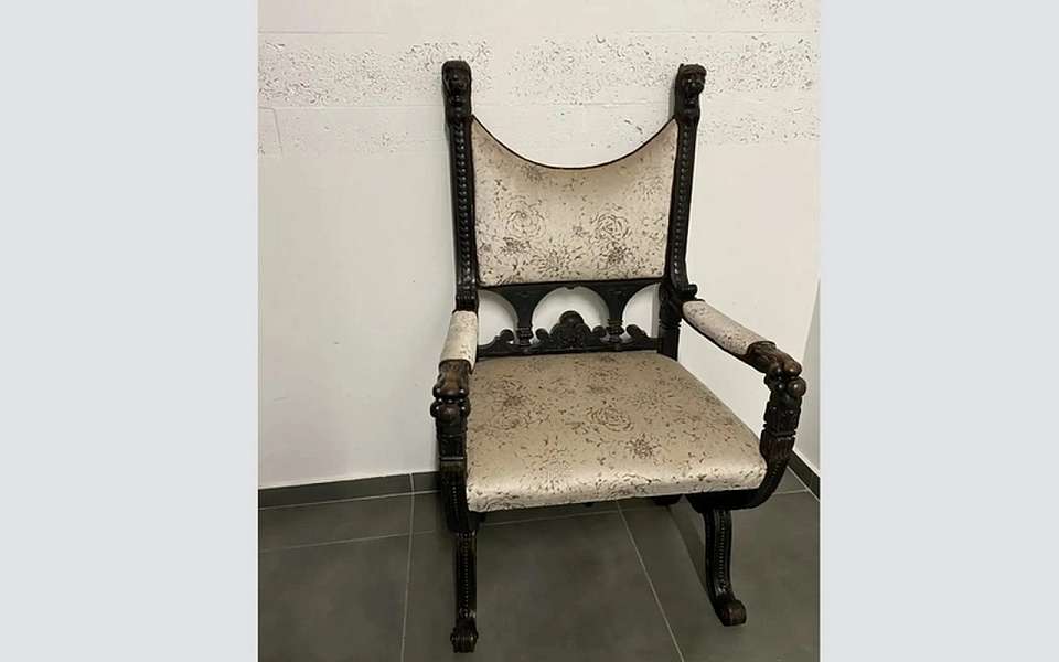Уникальное кресло XIX века отреставрировали в Воронеже