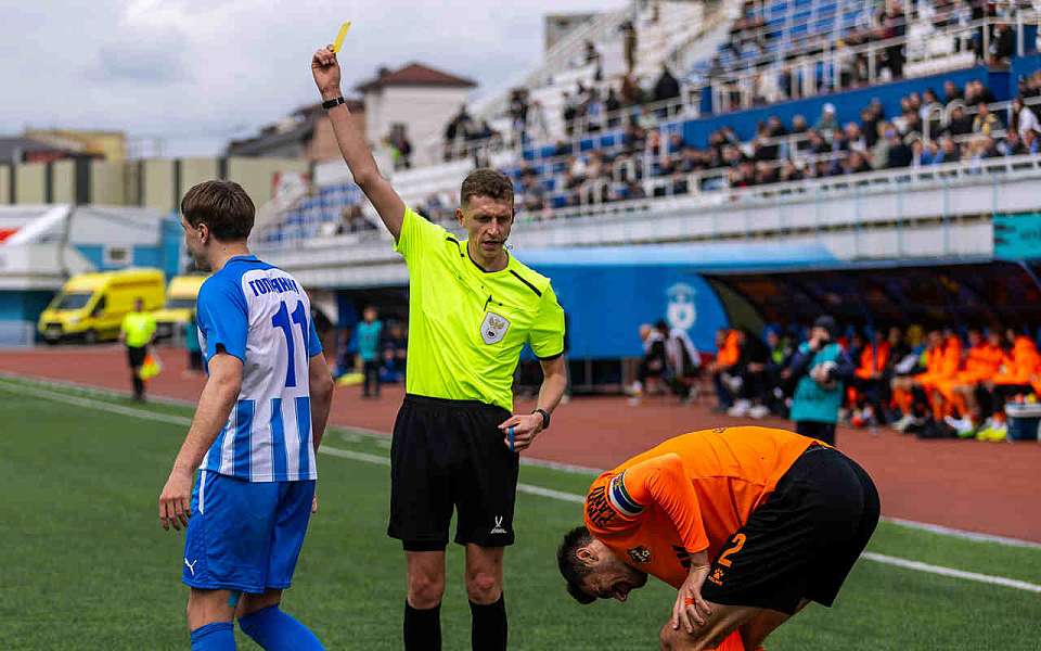 Петербургский арбитр рассудит в Воронеже «Факел» и «Шинник»