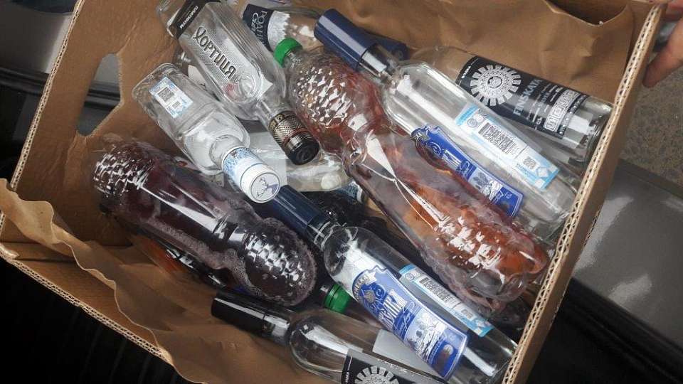 В Коминтерновском районе продолжают борьбу с незаконной продажей алкоголя